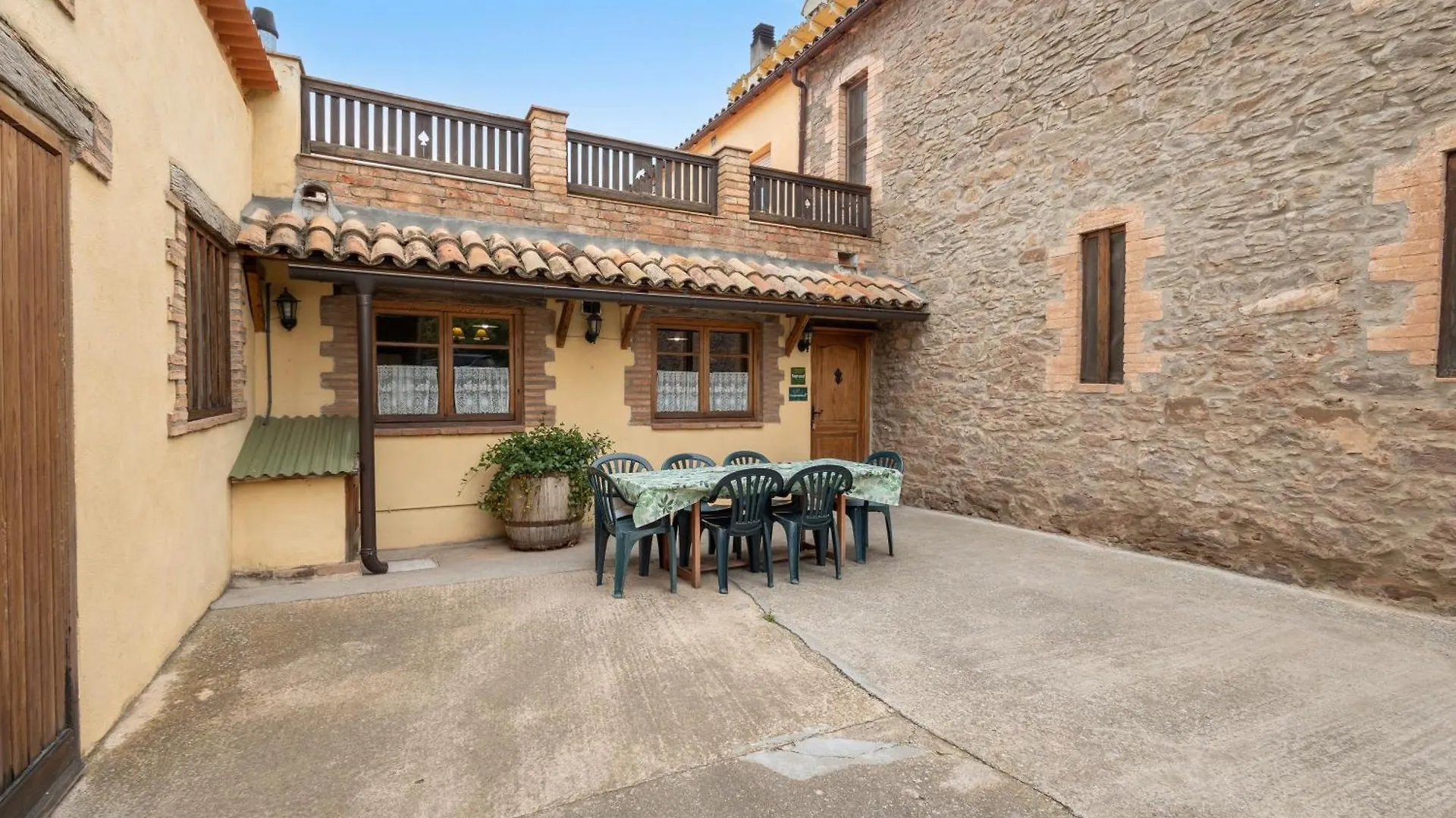 Cal Panxeta Guest House Balsareny